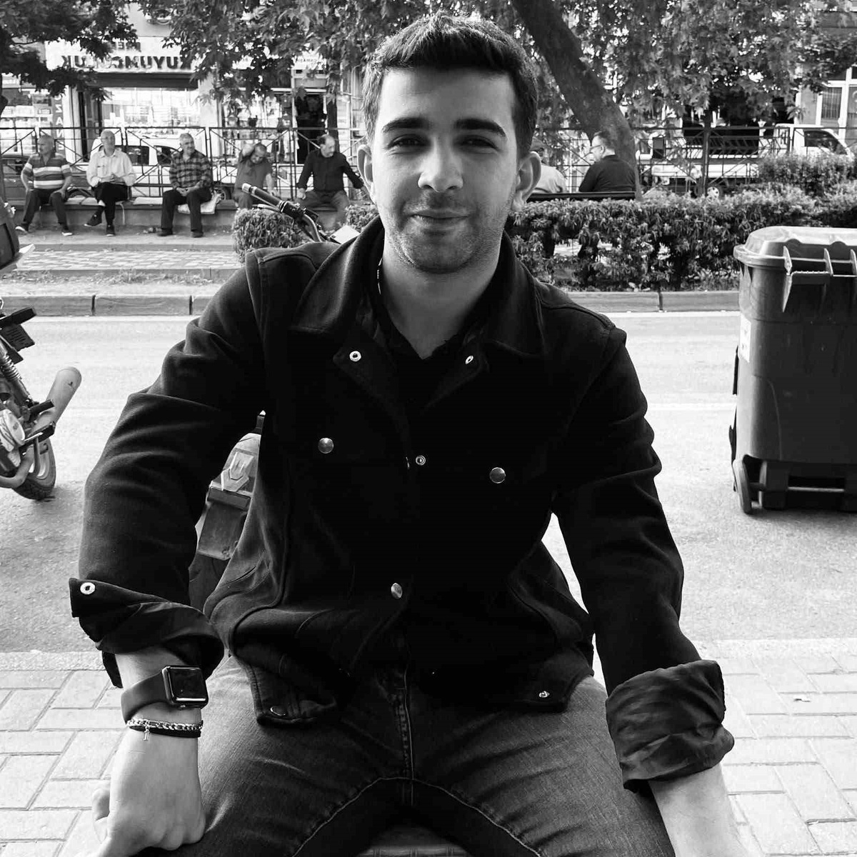 Orhaneli-Bursa yolunda iki otomobil çarpıştı, kazada 1 kişi öldü, 1 kişi ağır yaralandı