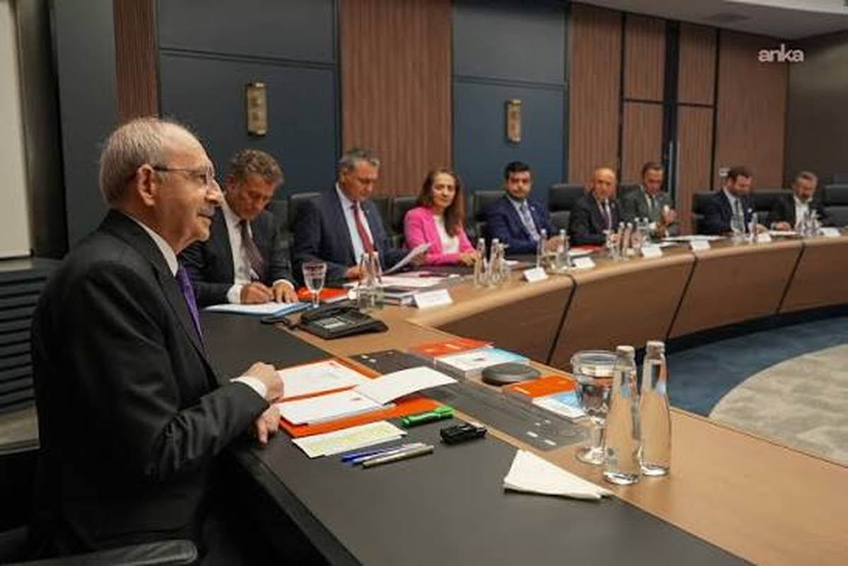 CHP MYK yarın Mansur Yavaş\'ın istifasını, İstanbul il başkanlığı atamasını görüşecek