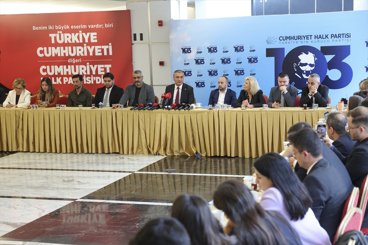 CHP Sözcüsü Müslim Sarı, CHP\'li 416 belediyeden 121\'inin CHP\'de kaldığını açıkladı