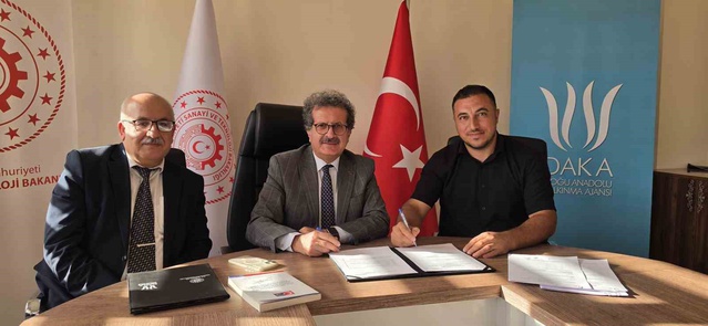Bitlis'te gazeteciler ve milli eğitim için yapay zeka projeleri imzalandı