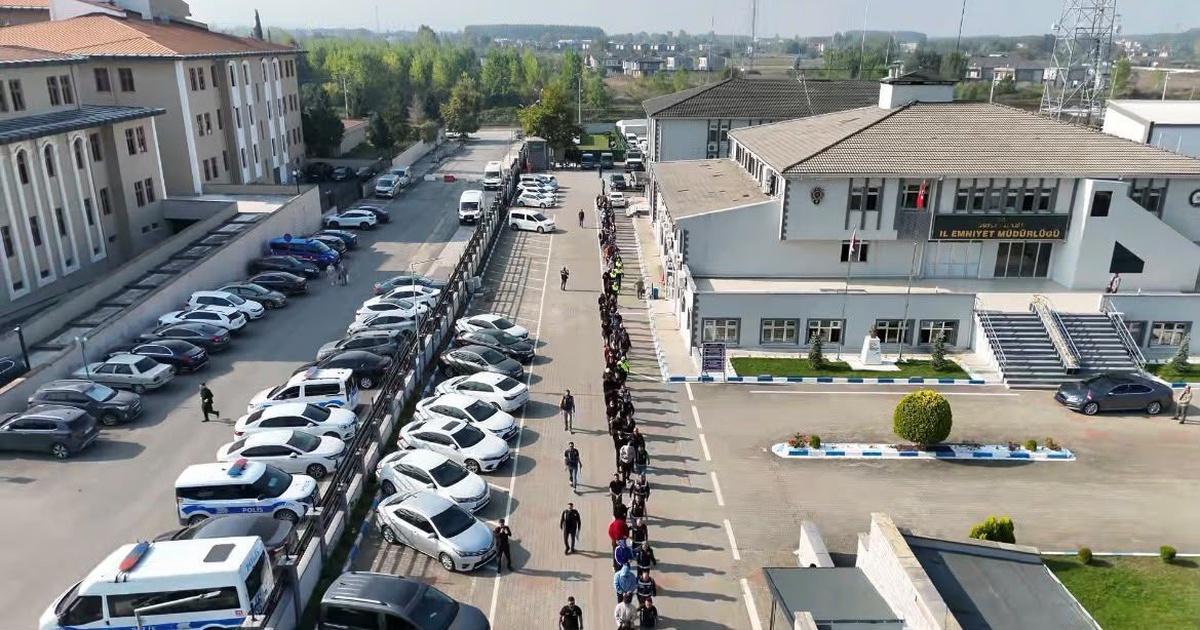 Düzce\'de yasa dışı bahis operasyonunda 62 kişi gözaltına alındı, 11\'i tutuklandı