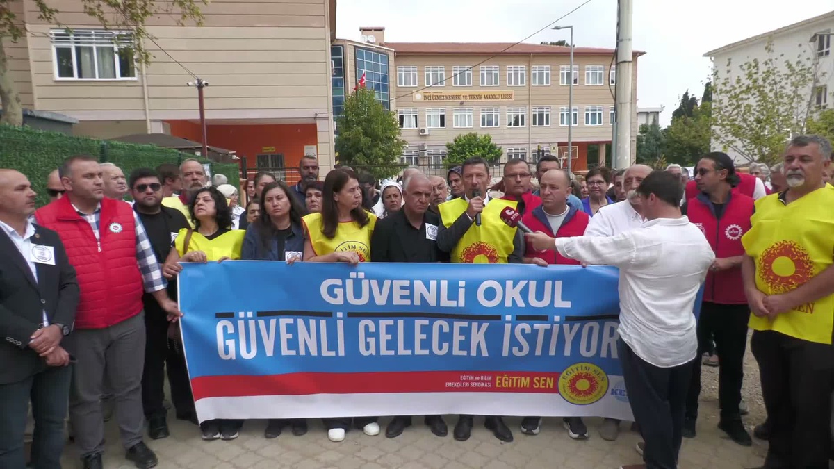 Eğitim Sen Başkanı Irmak, Turgutlu saldırısı sonrası Tekin\'den istifa etmesini istedi