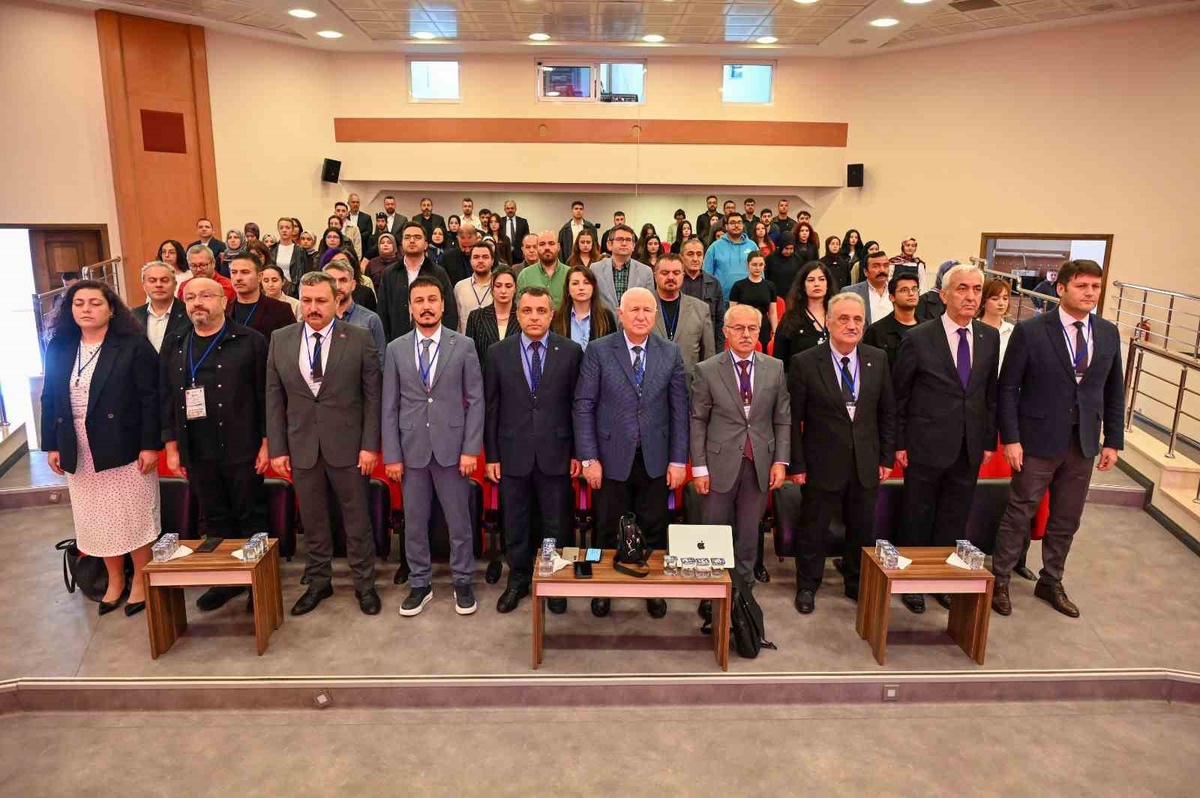 Kastamonu\'da başlayan 13. ERPA Kongresi\'nde yapay zekanın eğitime etkisi tartışılıyor