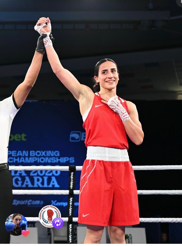 Gizem Özer, Avrupa Boks Şampiyonası'nda Çek rakibini 4-1 yenerek yarı finale çıktı