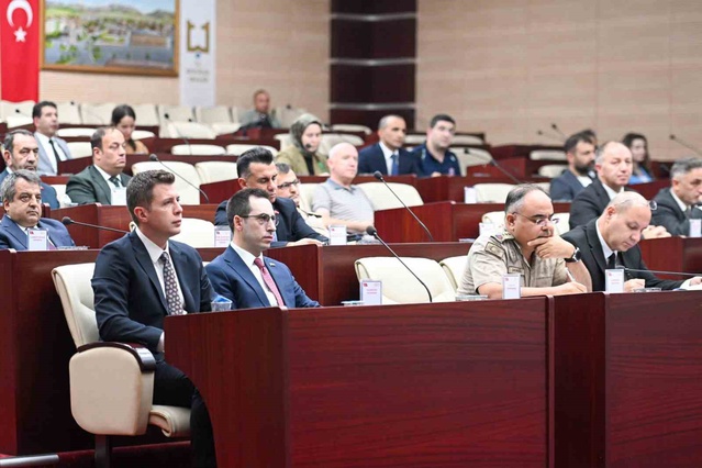 Erzurum'da okul güvenliği toplantısında Vali Baruş iş birliği gerektiğini söyledi