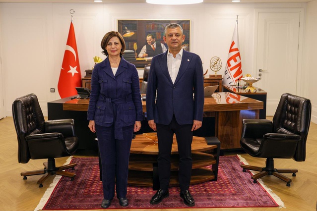 Eskişehir Büyükşehir Başkanı Ünlüce, YENİ Parti Genel Başkanı Özel'i ziyaret etti