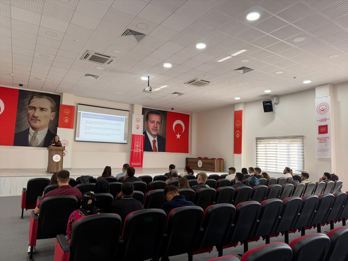 Eskişehir\'de çiftlere Aile ve Nüfus 10 Yılı kapsamında evlilik öncesi eğitim verildi