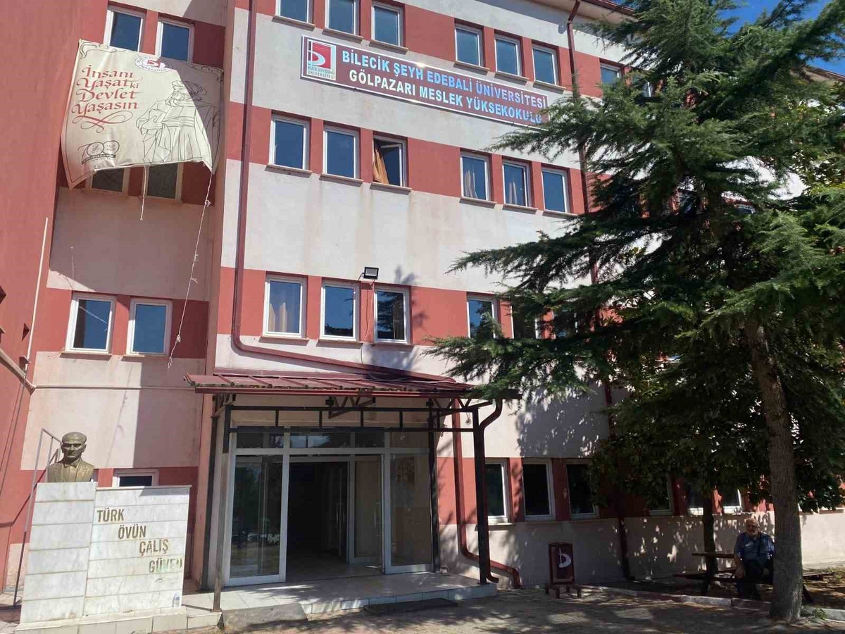 Yaklaşık 200 öğrenci Gölpazarı MYO\'da yeni eğitim yılına başladı