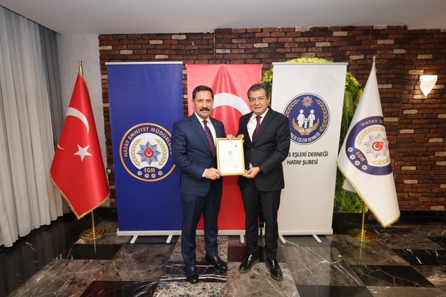 Hatay Valisi Masatlı, KOM Başkanlığı'na atanan Rüştü Yılmaz için veda yemeği verdi