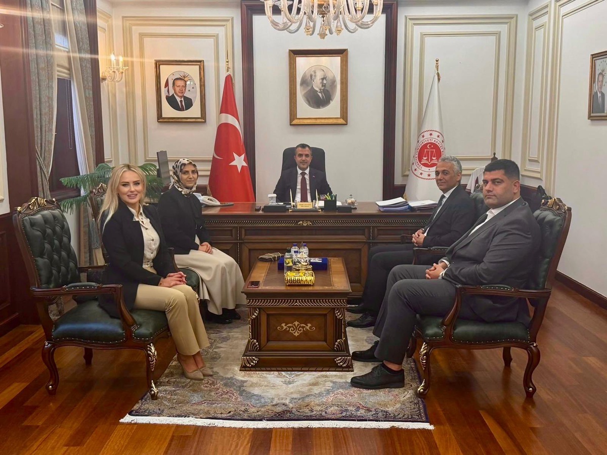 HEKİMSEN, hekimlerin hukuki güvenliğini Adalet Bakan Yardımcısı Aydoğdu\'ya iletti