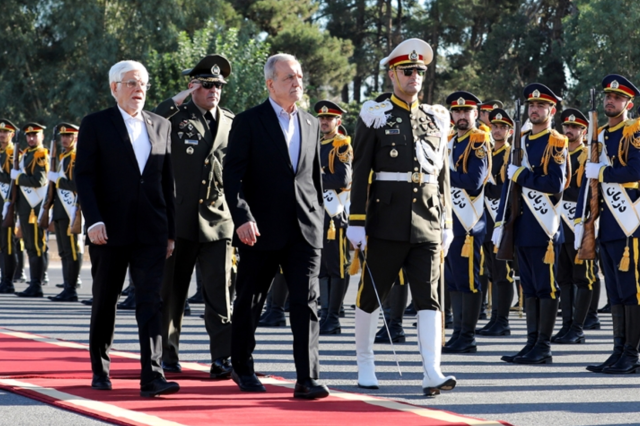 İran Cumhurbaşkanı Pezeşkiyan BM kürsüsünden fotoğraflarla seslendi: Göz mü yumacaksınız?