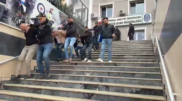 İstanbul'da "Mühür" operasyonu! Masöz ilanıyla kadınları fuhuşa sürükledikleri öne sürülen 15 kişi adliyede