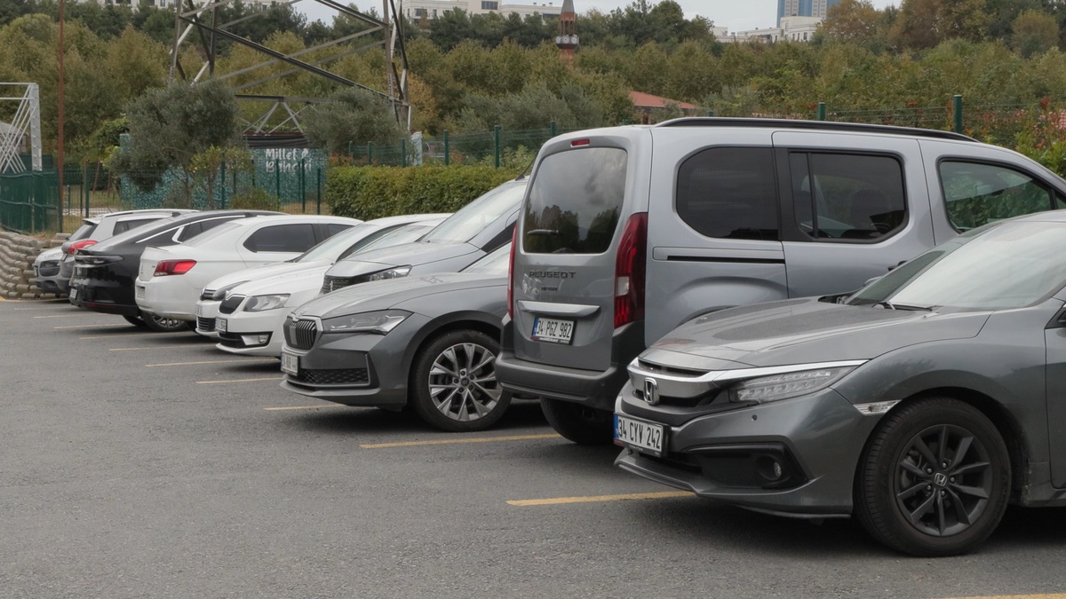 Trafik raporu, İstanbul\'da sıkışıklık maliyetini yaklaşık 10 milyar dolar öngördü