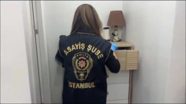 Güzellik merkezi vaadiyle sahte senet düzenleyen 10 şüpheli 4 ilde gözaltına alındı