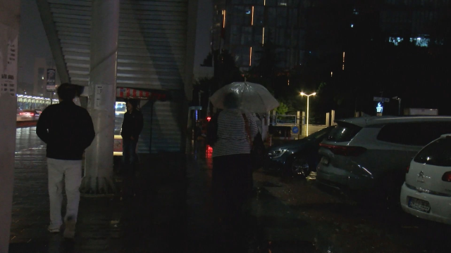 İstanbul'da sağanak yağış etkili oldu