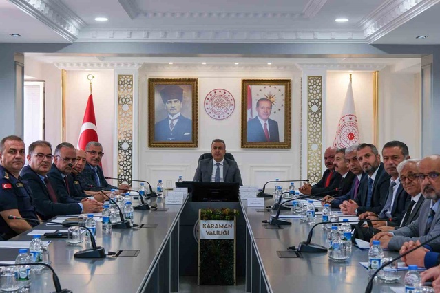 Vali Çiçek, yeni akademik yıl öncesi üniversite güvenliği hazırlıklarını istedi
