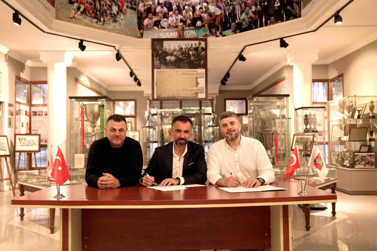 Selim Çınar, Karşıyaka Basketbol\'da genel menajerlik görevine yeniden getirildi