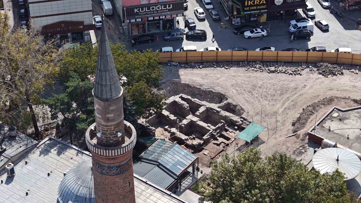 Kayseri\'de Anadolu\'nun ilk medresesi olduğu düşünülen yapıda kazı yüzde 30\'a ulaştı