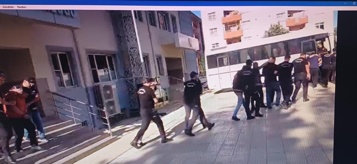 Kilis ve İstanbul\'da Çaycılar Grubu operasyonunda 18 şüpheliden 11\'i tutuklandı