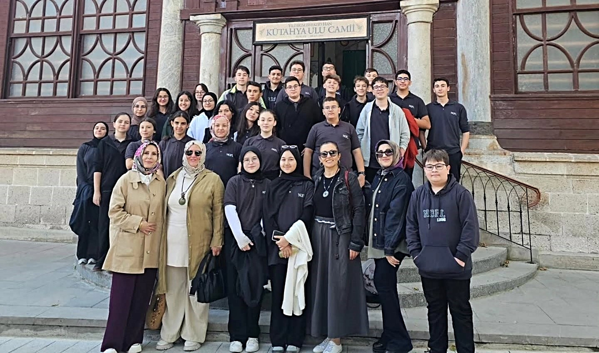 Kütahya Nafi Güral Fen Lisesi 9. sınıf öğrencileri kent mirasını yerinde gezdi