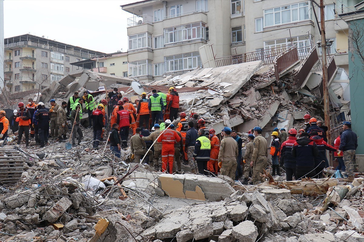 Malatya\'da enkaz demiri davasında dönemin vali yardımcısı kumpas iddiasında bulundu