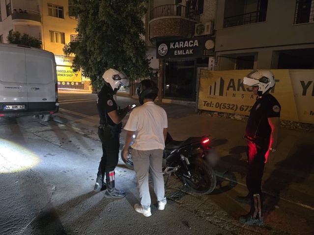 Malatya'da motosiklet denetiminde 43 motosiklet kontrol edildi, olumsuzluk çıkmadı