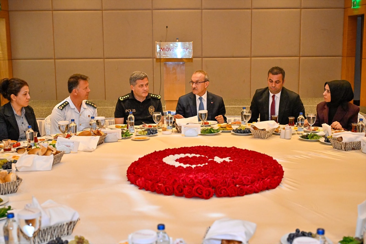 Malatya Valisi Seddar Yavuz, şehit ve gazi aileleriyle bir araya geldi