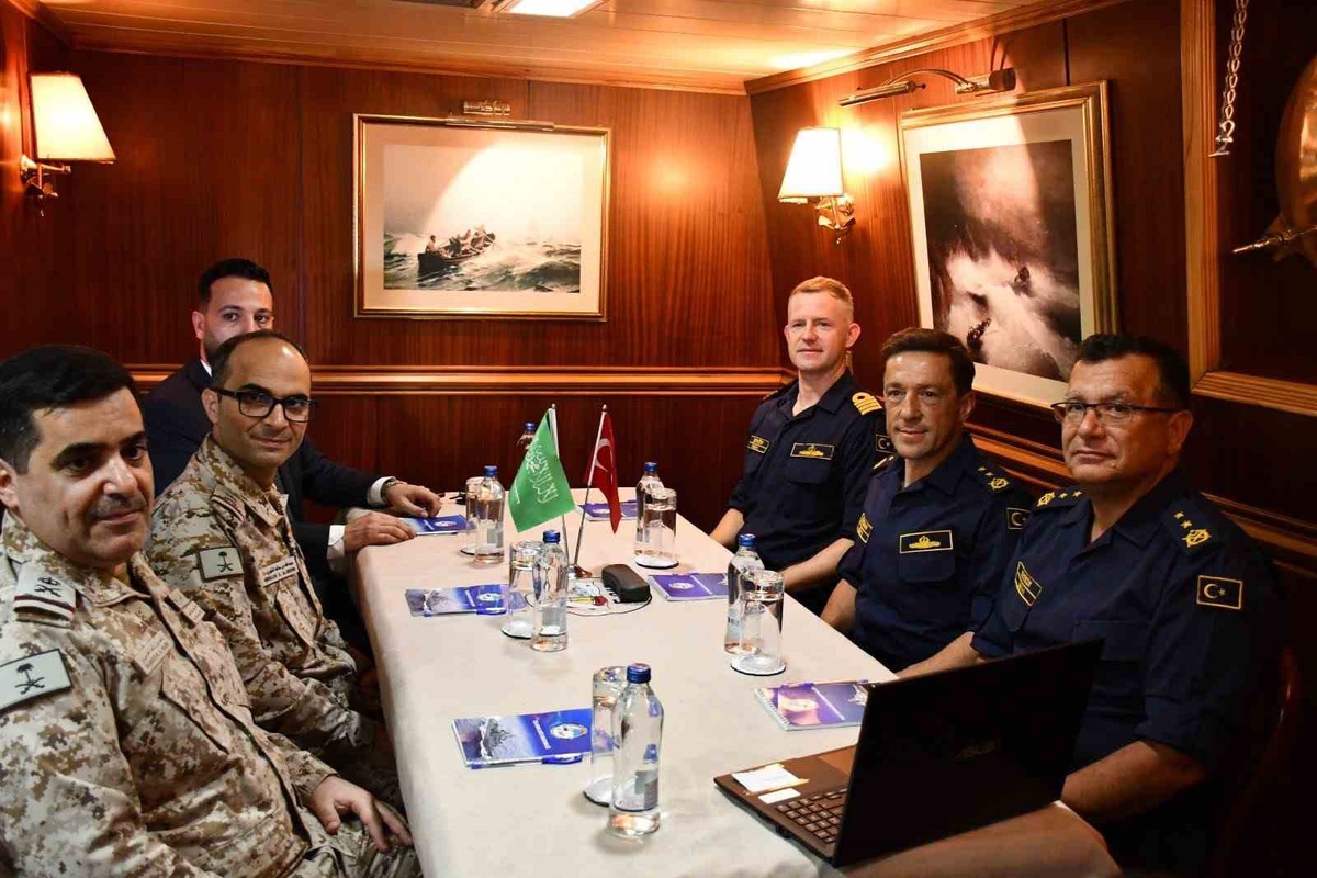 TCG Kemalreis\'in Cidde liman ziyaretinde koalisyon komutanlarıyla toplantı yapıldı
