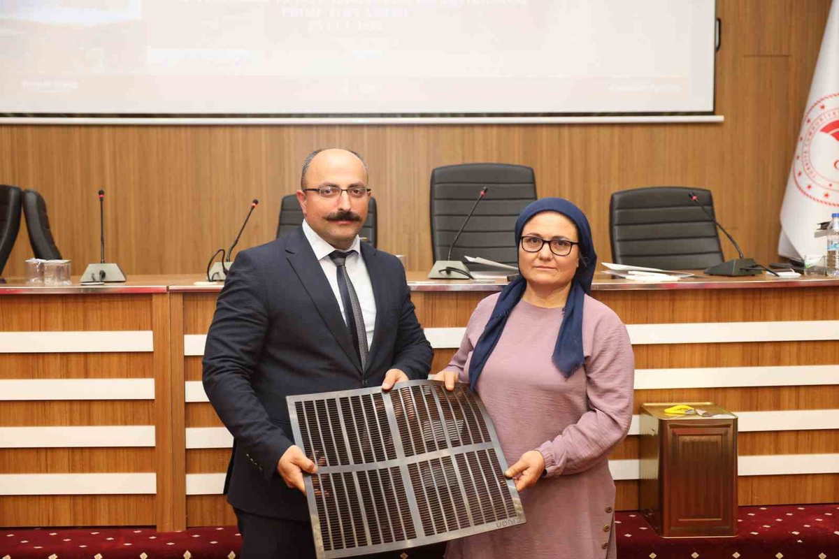 Muğla çam balı 50 arıcıyla kovandan sofraya QR kodla izlenecek