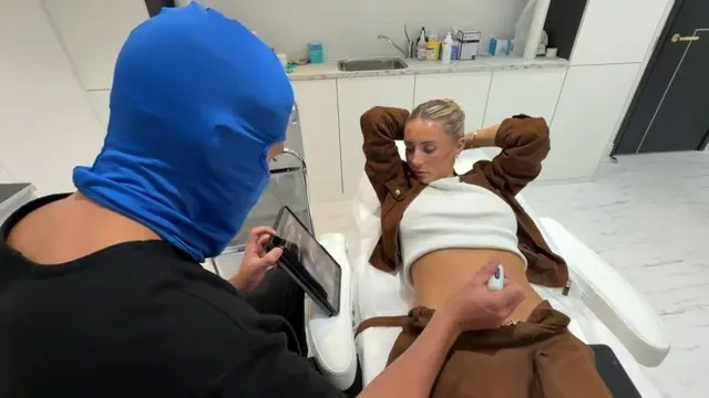 Onlyfans fenomeni Bonnie Blue bebeğinin ismini açık artırmaya çıkardı; kazanan 1,2 milyon sterlin verdi