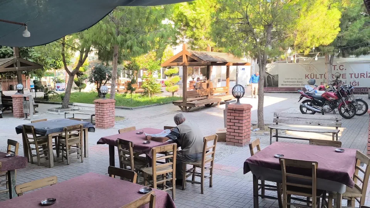 Kadirli\'de emeklinin çeyrek altın hesabı: Maaşım ayın 10 gününü çıkarıyor