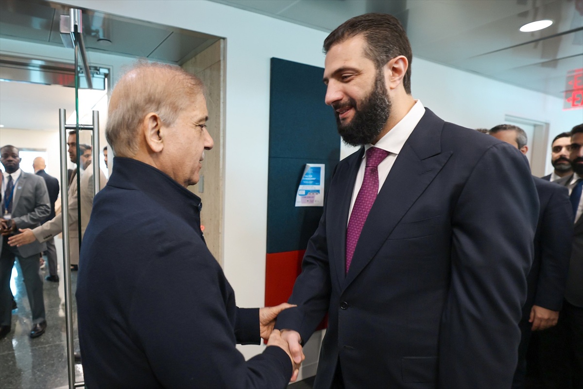Pakistan Başbakanı Şerif, BM\'de Şara ile Suriye\'nin yeniden inşasını görüştü