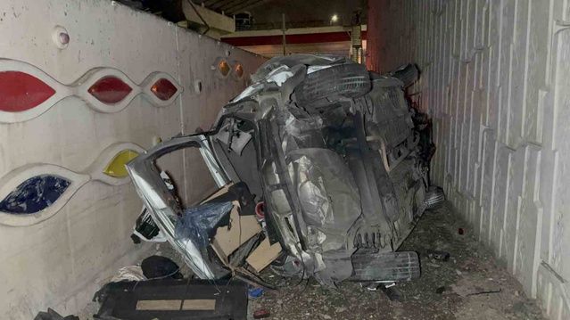 Samsun İlkadım'da takla atan otomobil hurdaya döndü, kazada 2 kişi yaralandı