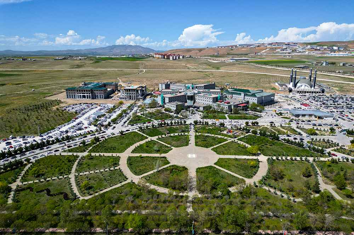 Van YYÜ yurtlarının Diyanet Vakfı\'na tahsisinde Sayıştay hukuki dayanak görmedi