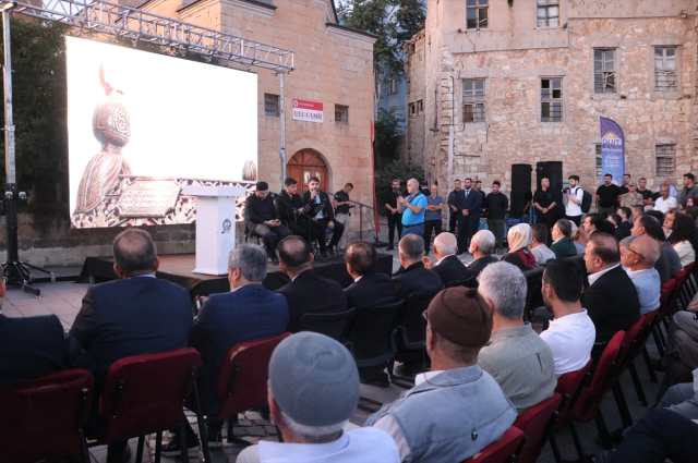 Siirt Tillo'da güneşin ilk ışınları 262 yıl önceki düzenekle türbeye ulaştı