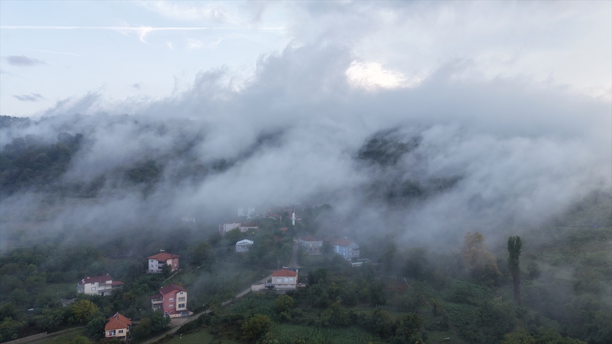 Sinop Türkeli\'de sağanak sonrası bulutlar güzel görüntü oluşturdu, dronla kaydedildi