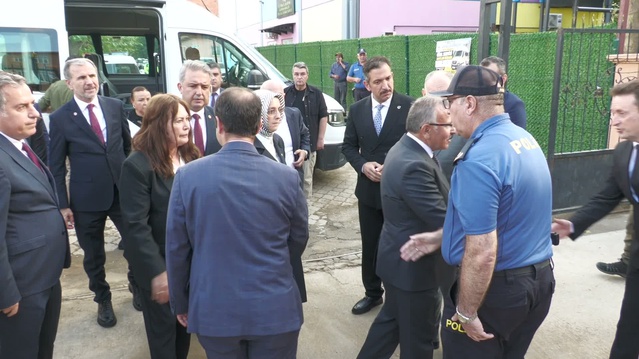 TBMM komisyonu, 11 öğrencinin yaralandığı Turgutlu'da ailelere dijital çağrı yaptı
