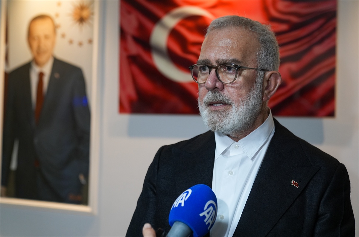 AK Partili Yenişehirlioğlu Turgutlu\'daki saldırıda yaralanan öğrencileri ziyaret etti