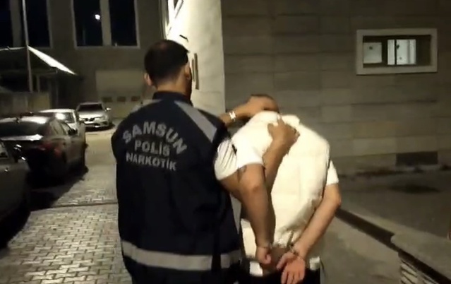 Samsun'da aranan şahıs, uyuşturucu suçundan 10 yıl 10 ay hapis cezasıyla yakalandı