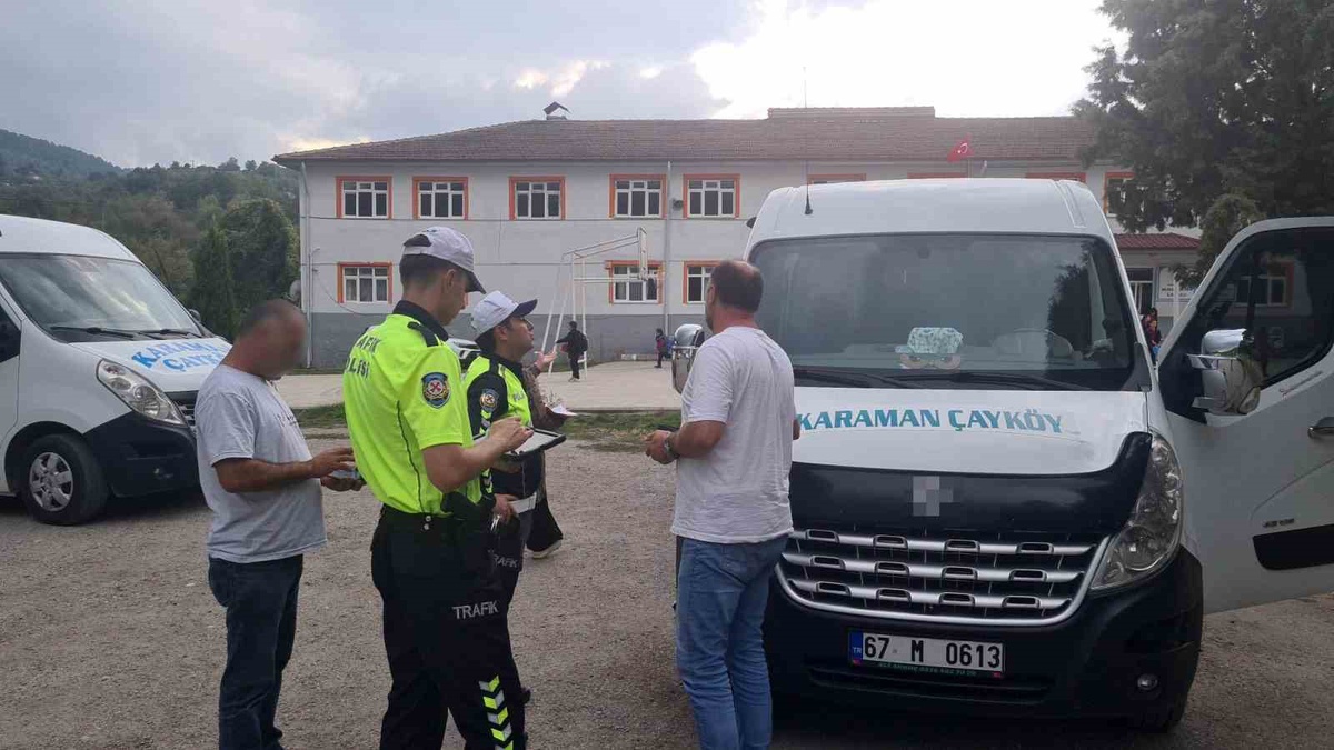 Zonguldak\'ta okul servis araçları denetlendi, Eceler\'de güvenlik donanımı incelendi