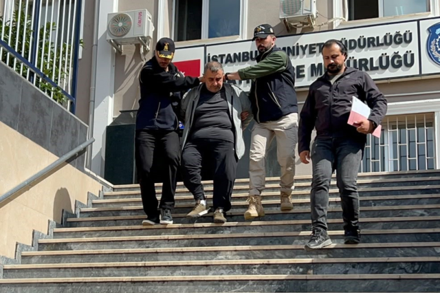 12 yıldır aranıyordu! Otel odasında bir kadınla yakalandı, çift kelepçe takıldı