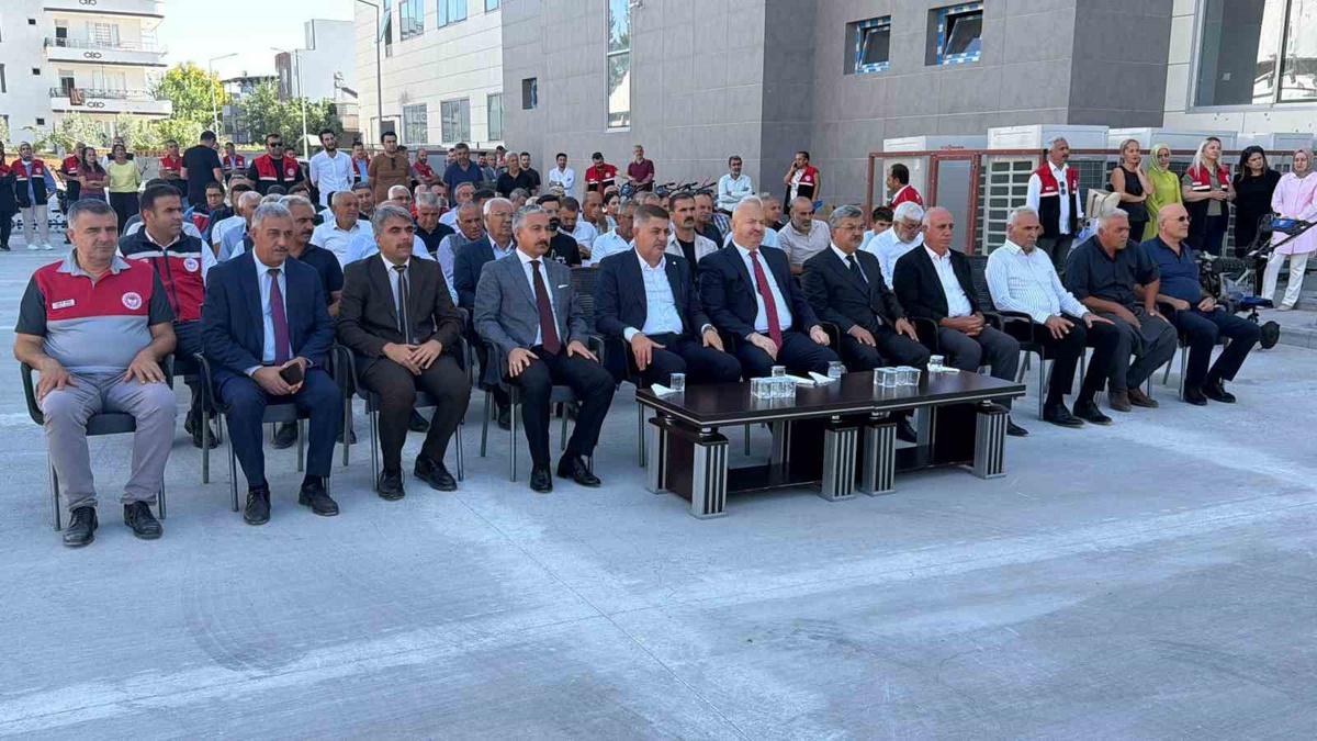 Adıyaman\'da GAP destekli projede çiftçilere 229 çapa makinesi dağıtıldı