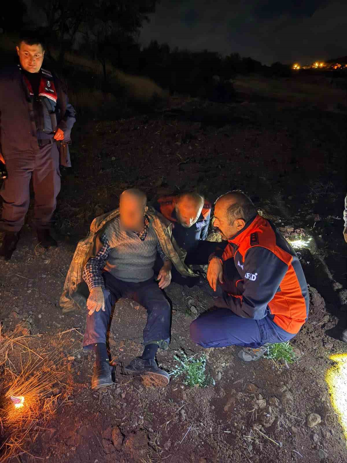 Burdur Yeşilova\'da kaybolan 90 yaşındaki alzaymır hastası 3 saatlik aramayla bulundu