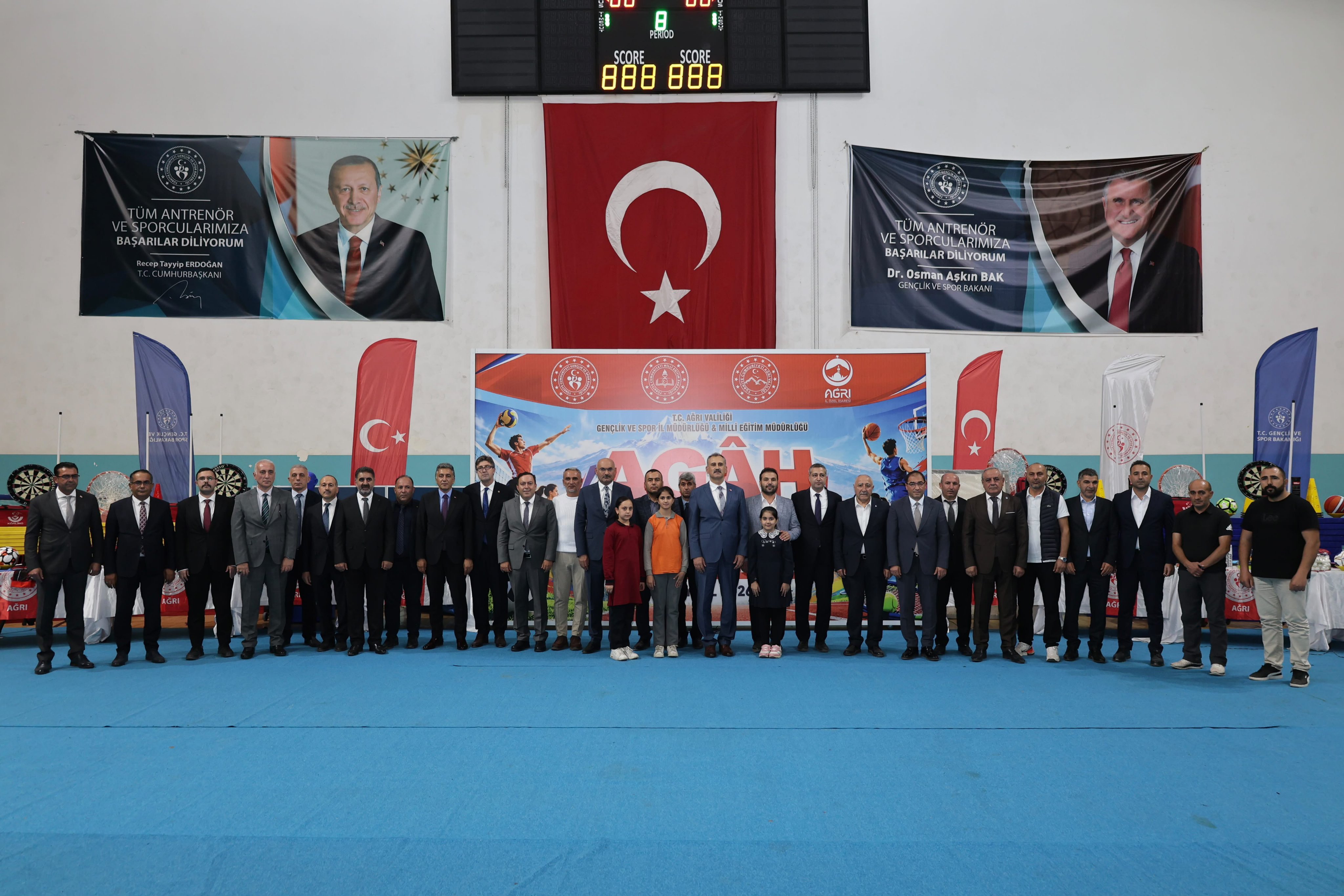 <a class='keyword-sd' href='/agri/' title='Ağrı'>Ağrı</a>'da 171 okula 15 milyon TL değerinde <a class='keyword-sd' href='/spor/' title='Son Dakika Spor, Son Dakika Spor Haberleri, Spor Son Dakika'>spor</a> malzemesi ulaştırıldı