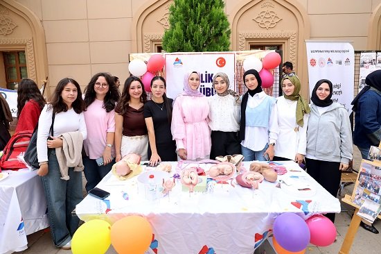 AİÇÜ’de Üniversiteye İlk Adım: “Terörsüz Türkiye” Temasıyla Oryantasyon ve Üniversitene Hoş Geldin Programı Düzenlendi