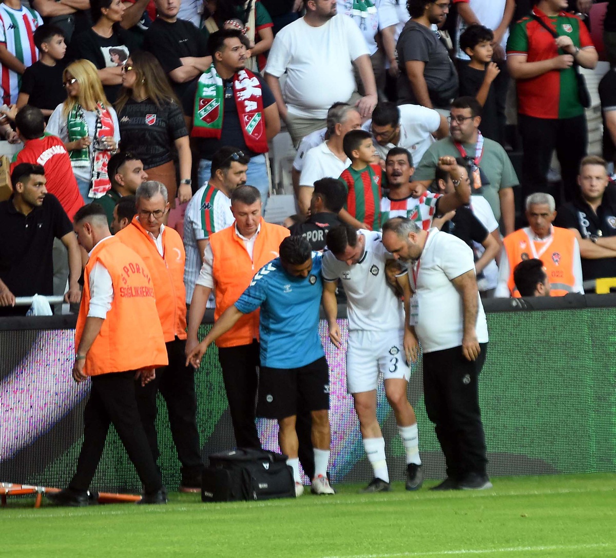 Bucaspor derbisi öncesi Altay\'da İbrahim Kıravi çapraz bağ kopmasıyla sezonu kapattı
