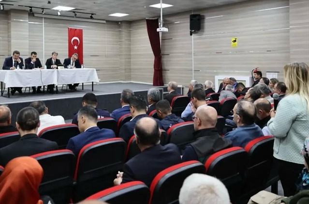 Amasya Valisi Bakan ve AK Parti milletvekilleri Göynücek'te muhtarlarla buluştu