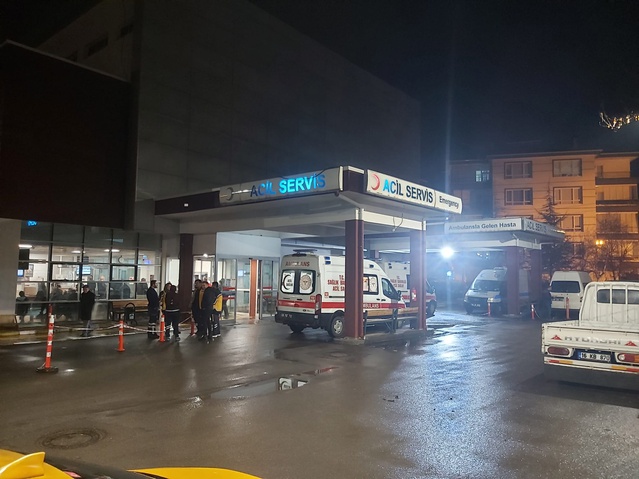 Ankara Çubuk'ta 2'si ağır 4 kişinin yaralandığı kavgada 2 şüpheli tutuklandı