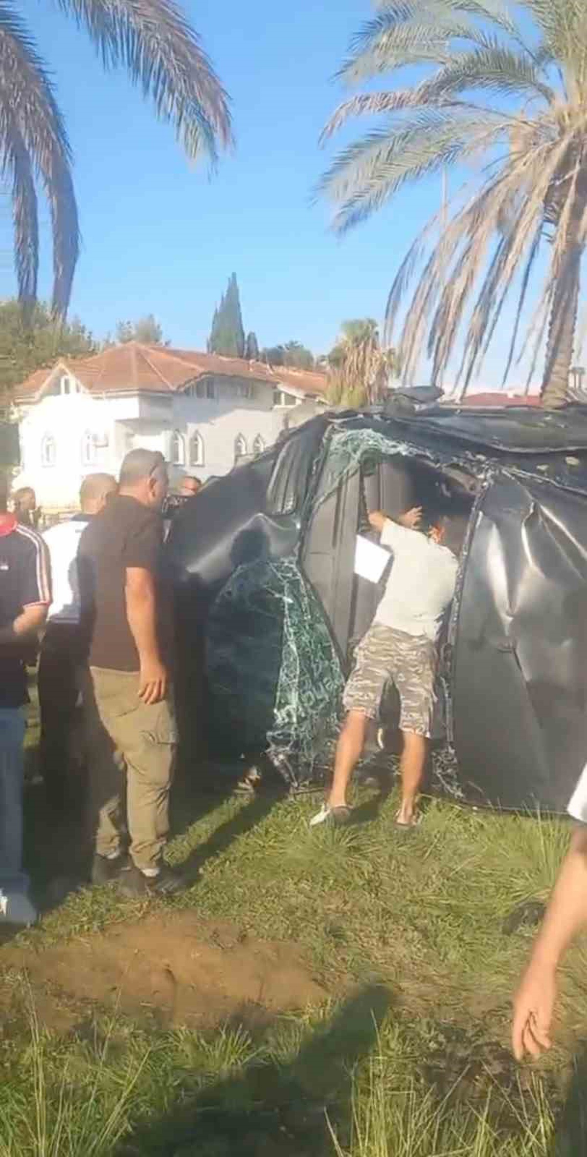 Antalya\'da turistleri taşıyan tur minibüsü kaza yaptı: 17 kişi yaralandı