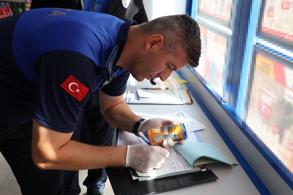 Babaeski\'de zabıta denetiminde 6 markete 22 bin 230 lira ceza kesildi